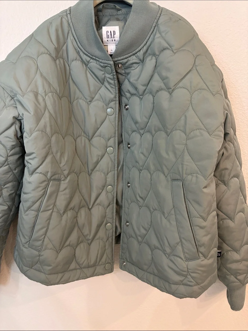 Gap Kids Heart Quilted Bomber Jacket in Sage Green Size XL (12-13)